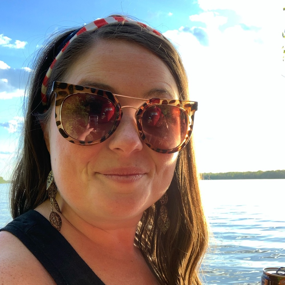 Meet your Posher, Charlotte